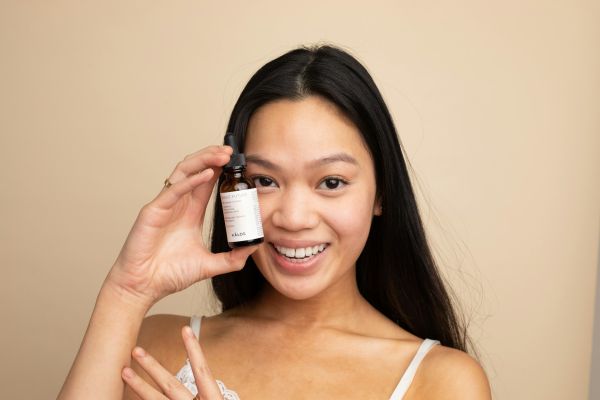 10 façons simples d'intégrer l'acide hyaluronique à votre routine